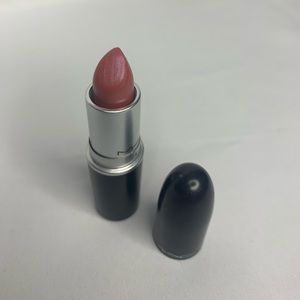 MAC SKEW LIPSTICK